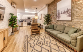 North House - Bohemian Vieux Quebec Two Bedroom Quebec